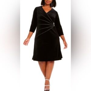 Connected Apparel Size 14W Black Velvet A-Line Dress with Side Pendant V…